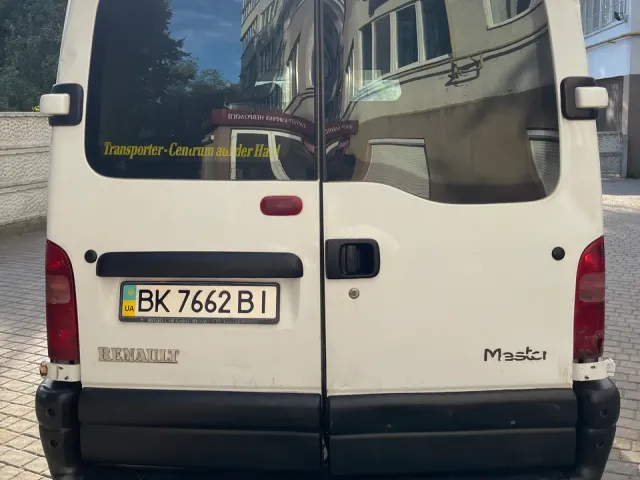 Renault Trafic - фото 2