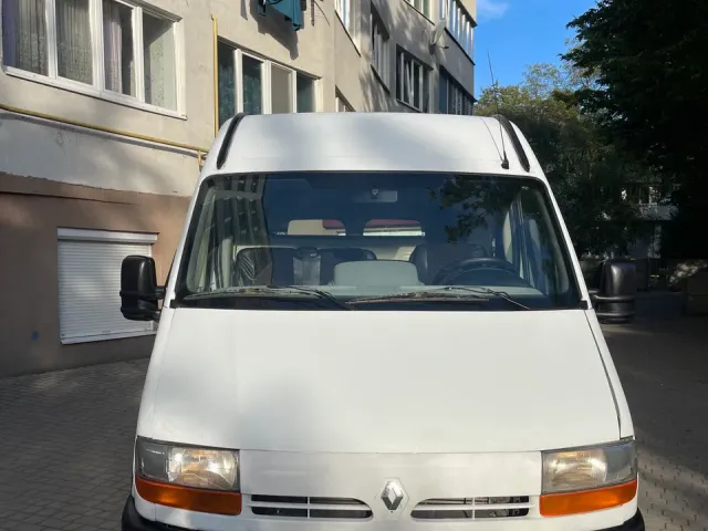 Renault Trafic - фото 4