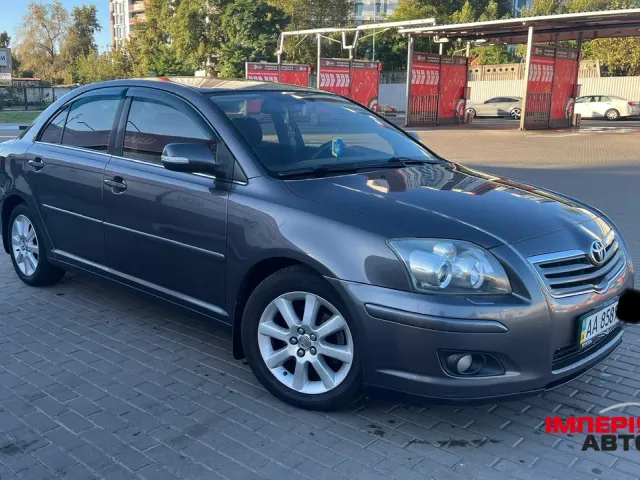 Toyota Avensis - зображення 1