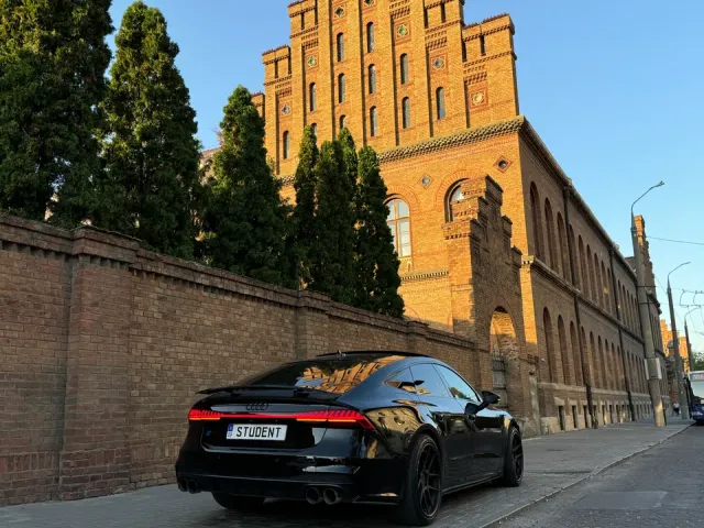 Audi A7 - фото 4