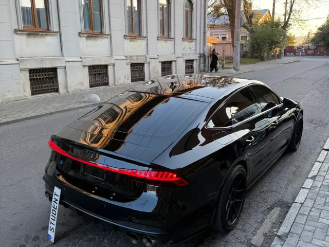 Audi A7 - фото 3