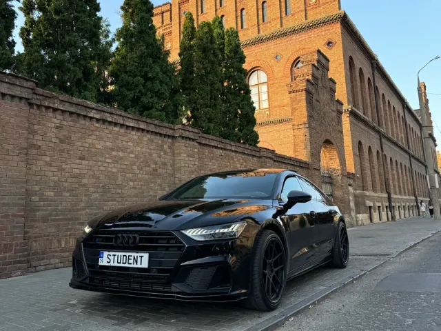 Audi A7 - фото 1