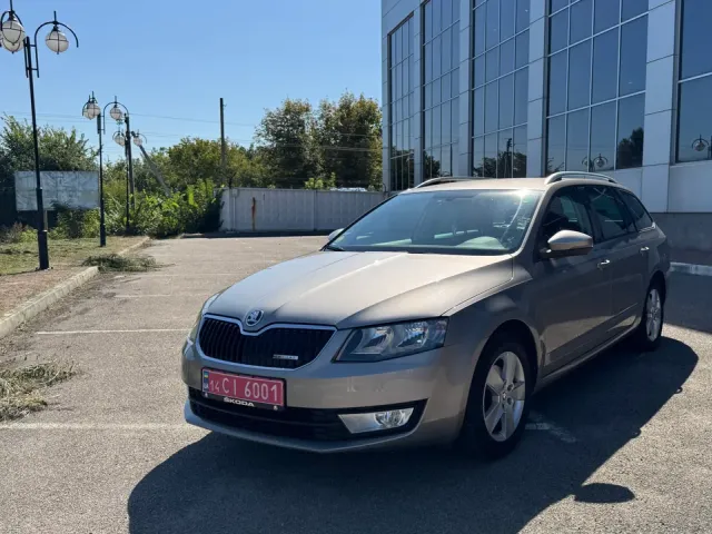 Skoda Octavia - фото 3
