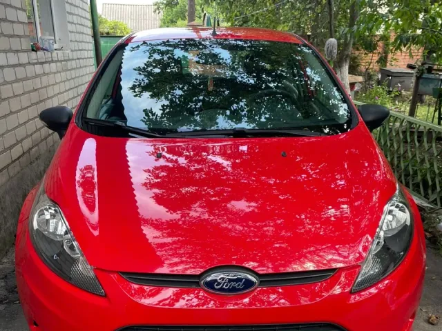 Ford Fiesta - фото 1