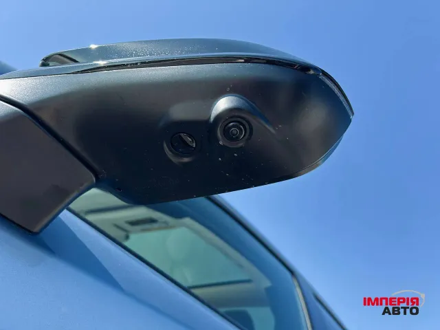 Lexus RZ - фото 2