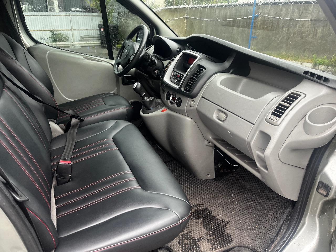Renault Trafic - фото 3