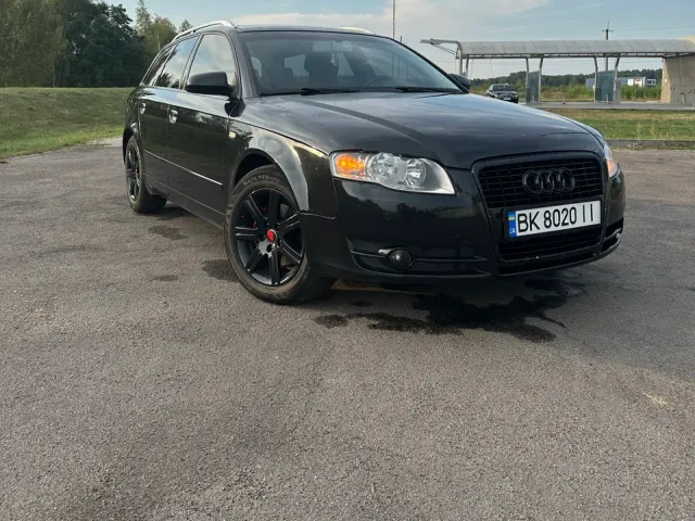 Audi A4 - фото 1