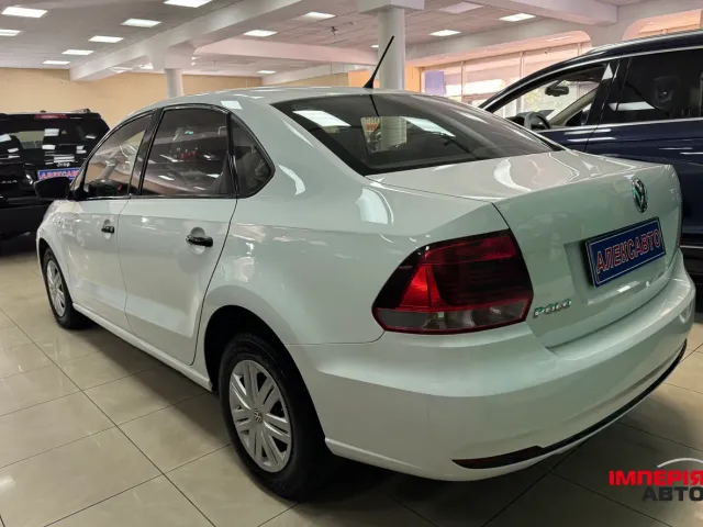 Volkswagen Polo - фото 4