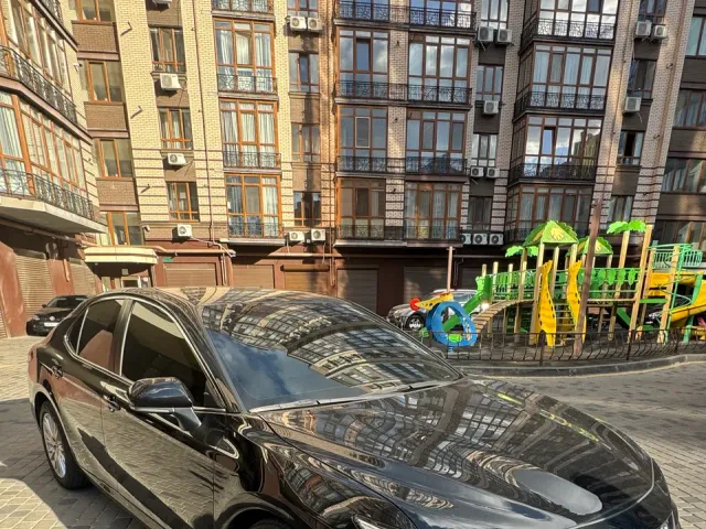 Toyota Camry - зображення 1