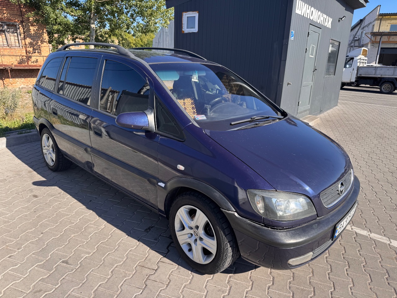 Opel Zafira - фото 8