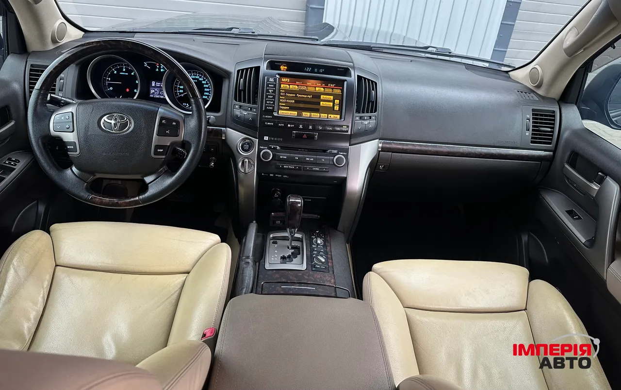 Toyota Land Cruiser - фото 23