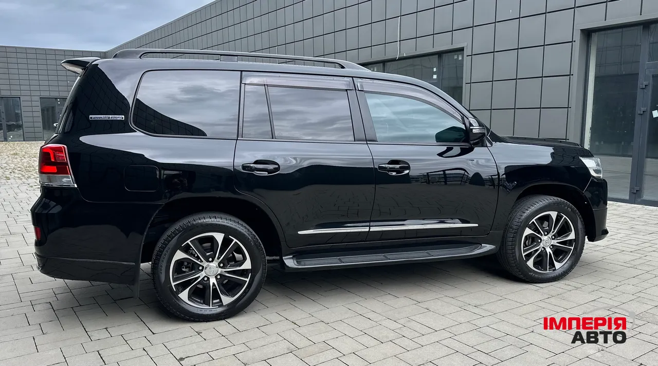 Toyota Land Cruiser - фото 17
