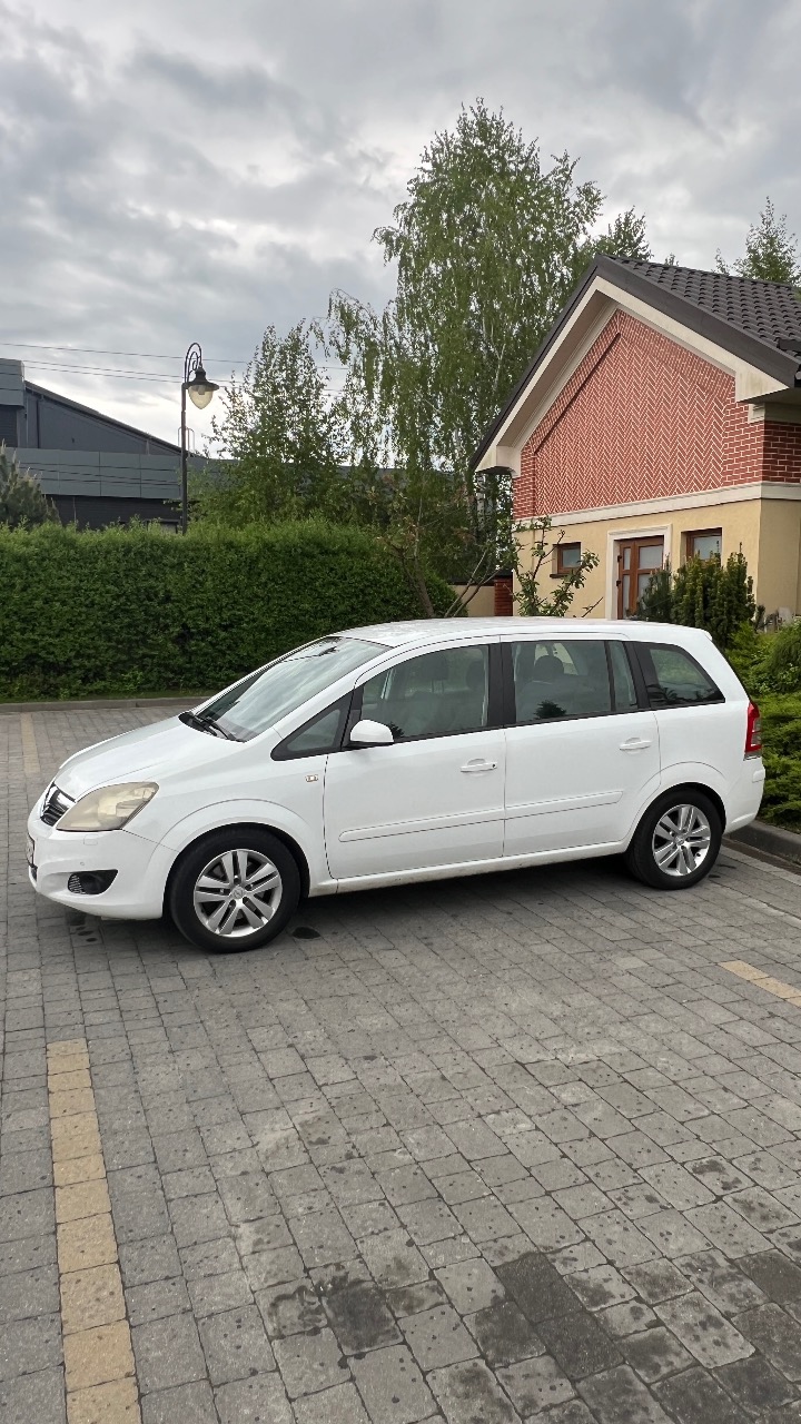 Opel Zafira 2008, Львів, $6 100 - зображення 4