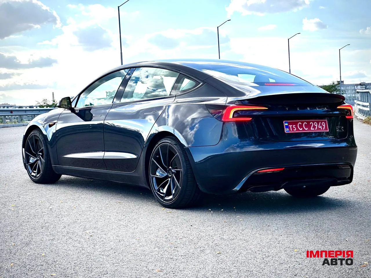 Tesla Model 3 - фото 8