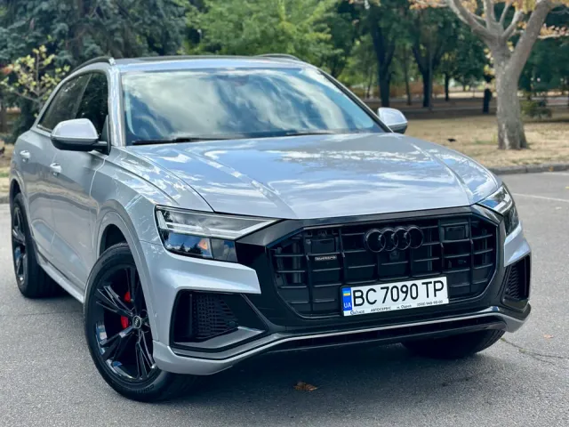 Audi Q8 - фото 1