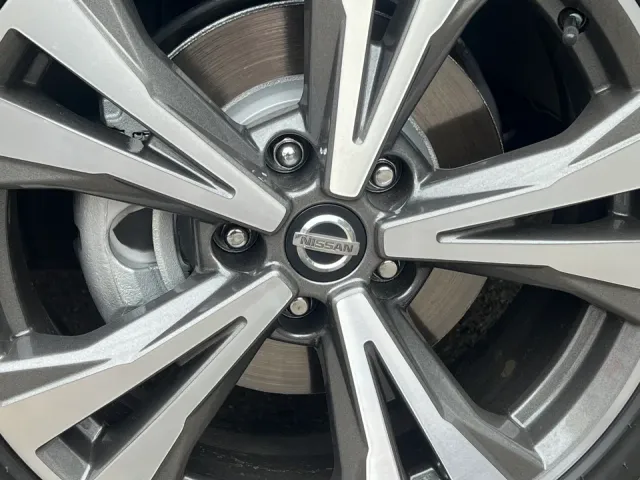 Nissan Rogue - фото 3