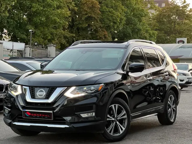 Nissan Rogue - фото 1