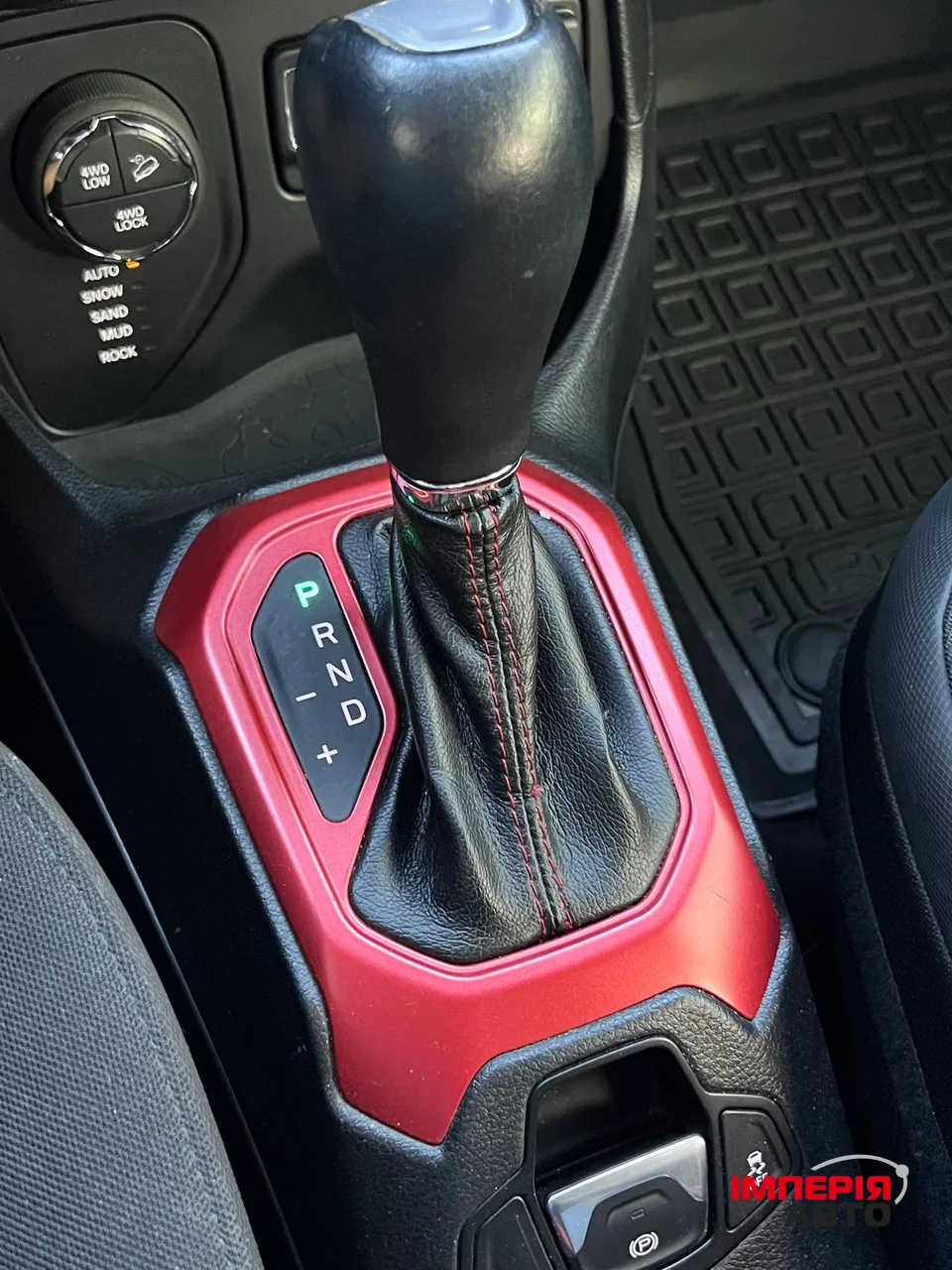 Jeep Renegade - фото 5