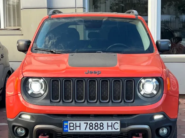 Jeep Renegade - фото 3