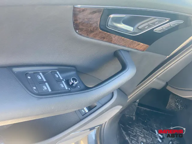 Audi Q7 - фото 3