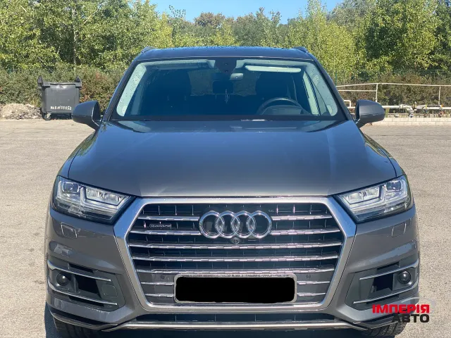 Audi Q7 - фото 1