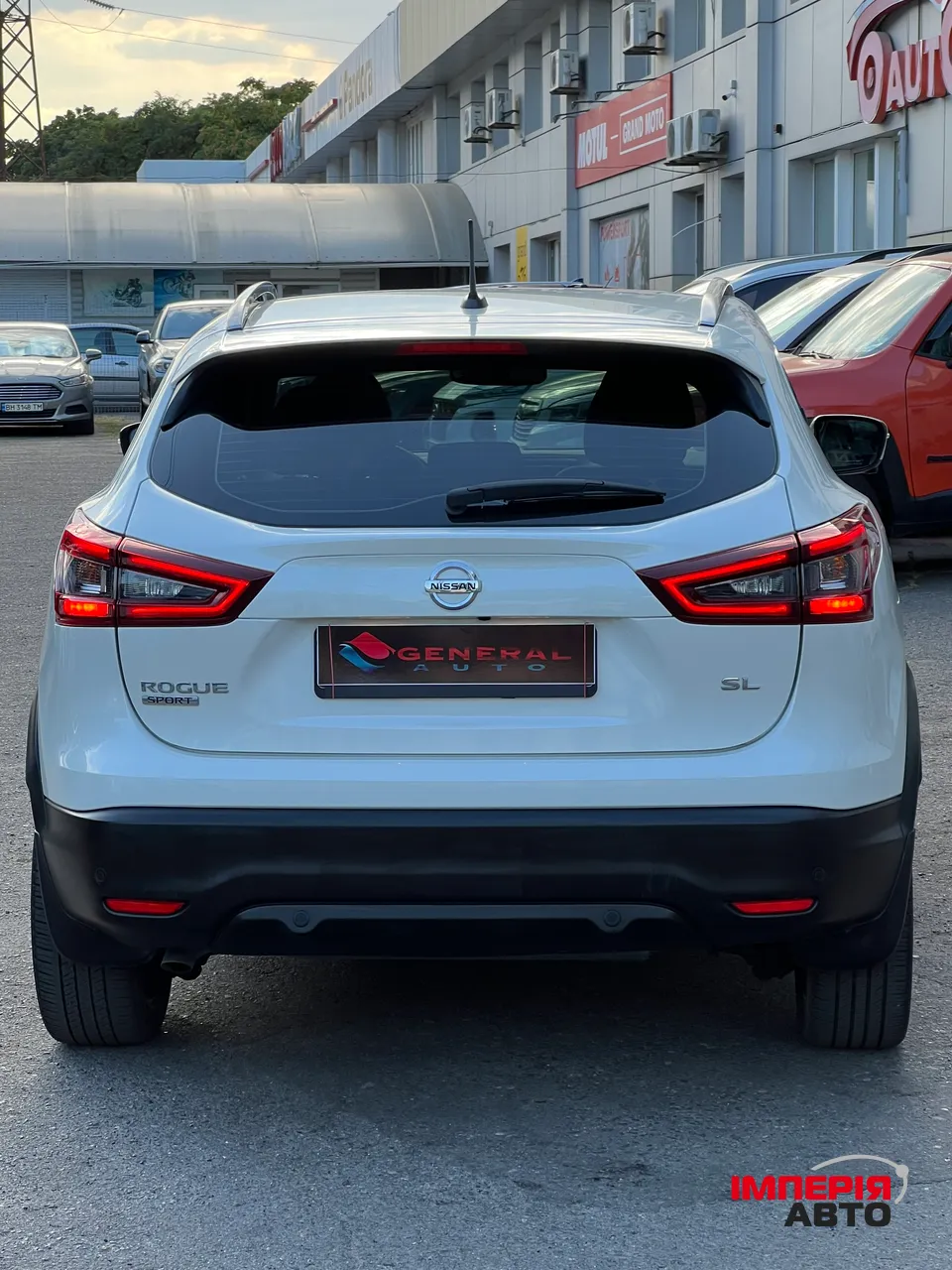 Nissan Rogue Sport - фото 16