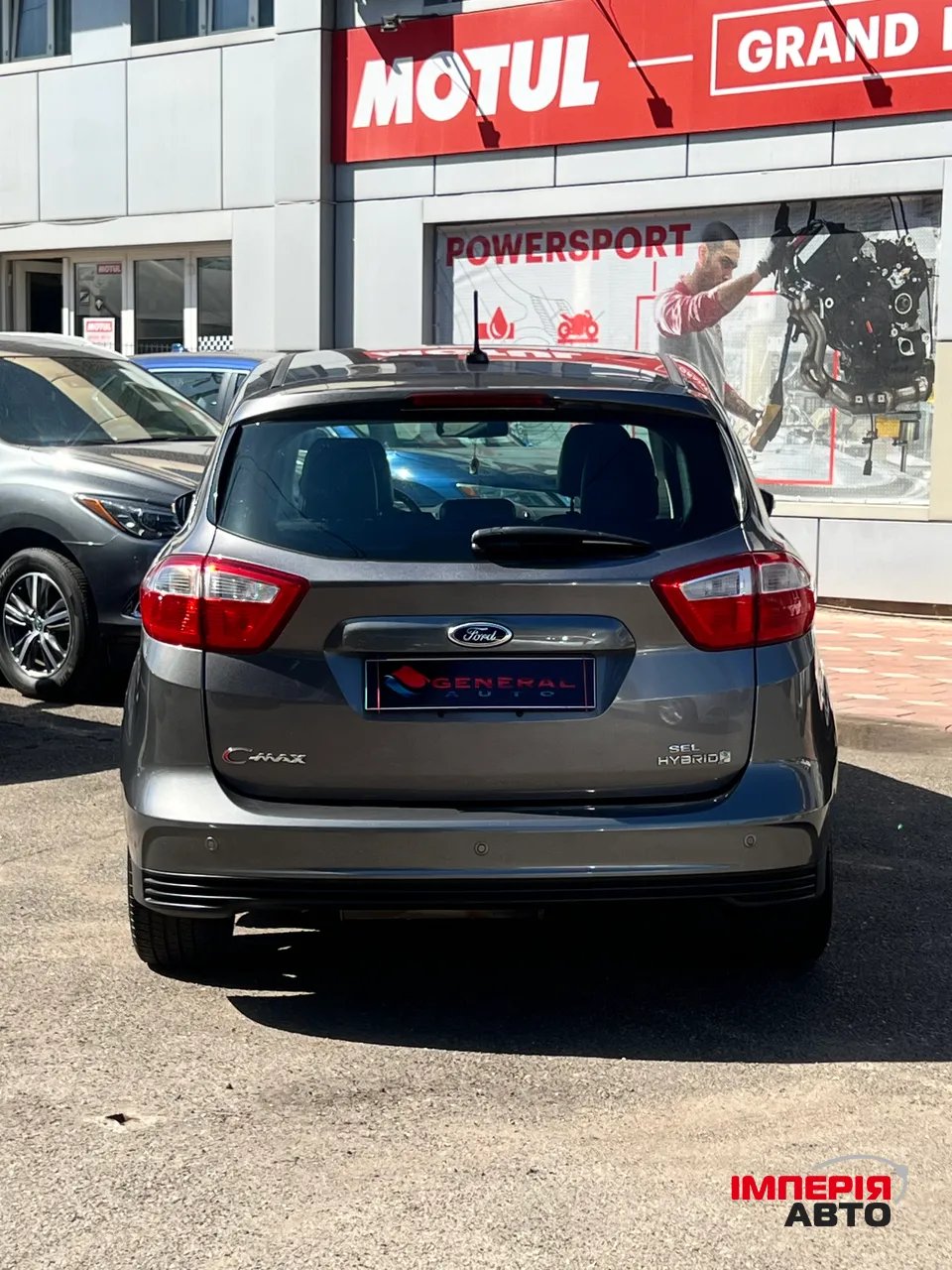 Ford C-MAX - фото 9