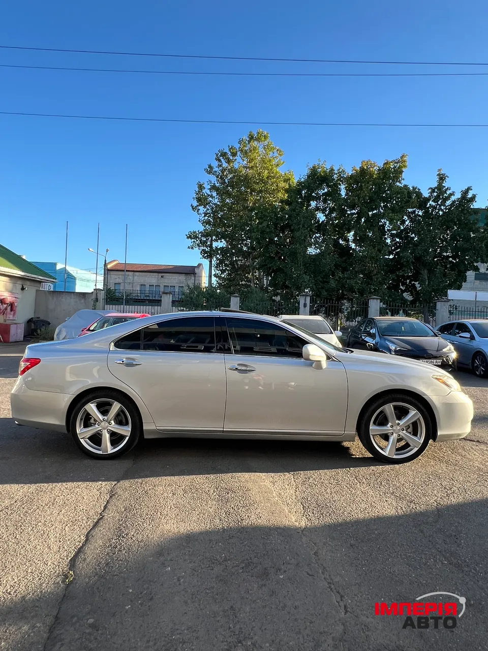 Lexus ES - фото 8