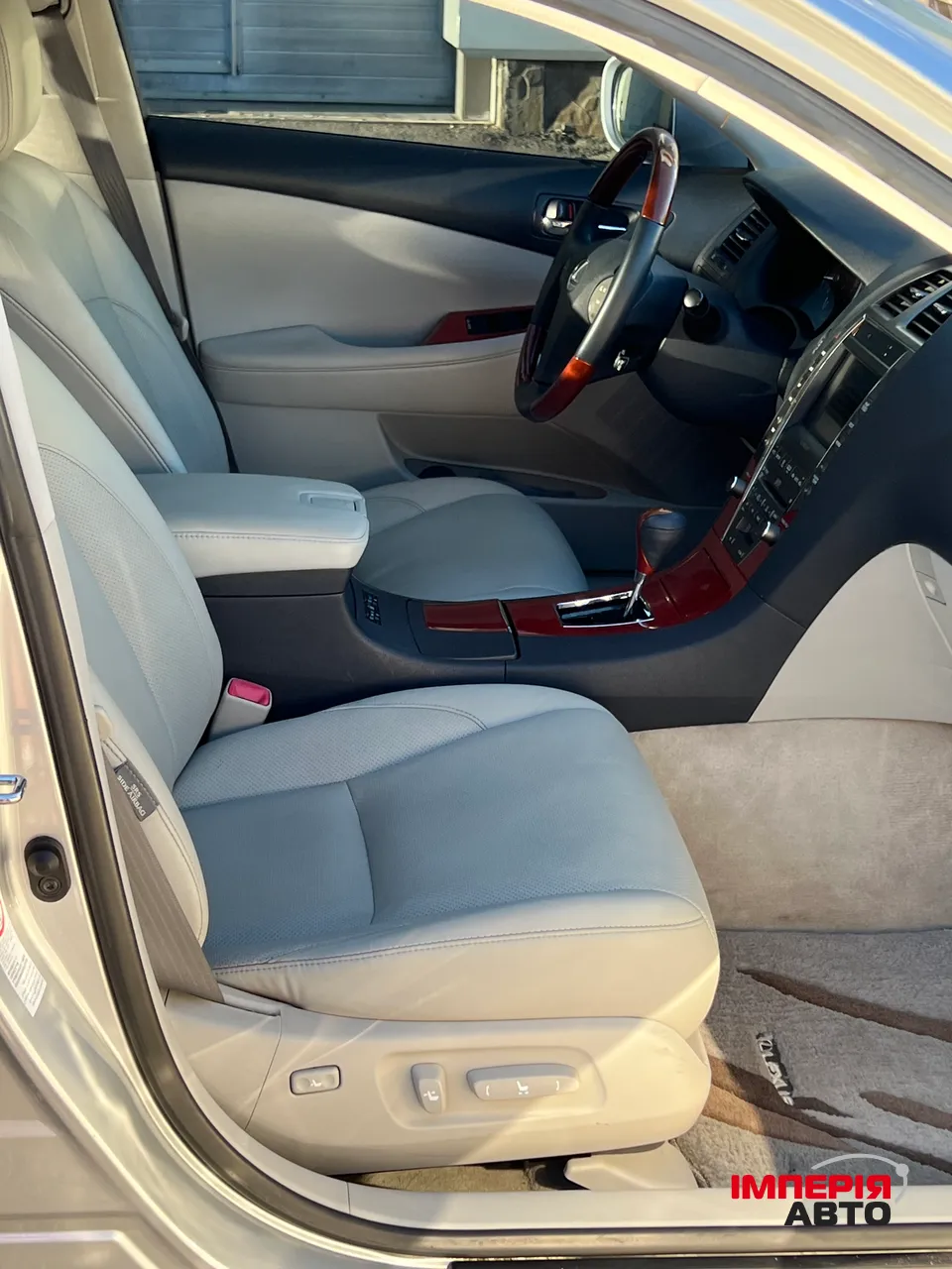 Lexus ES - фото 19