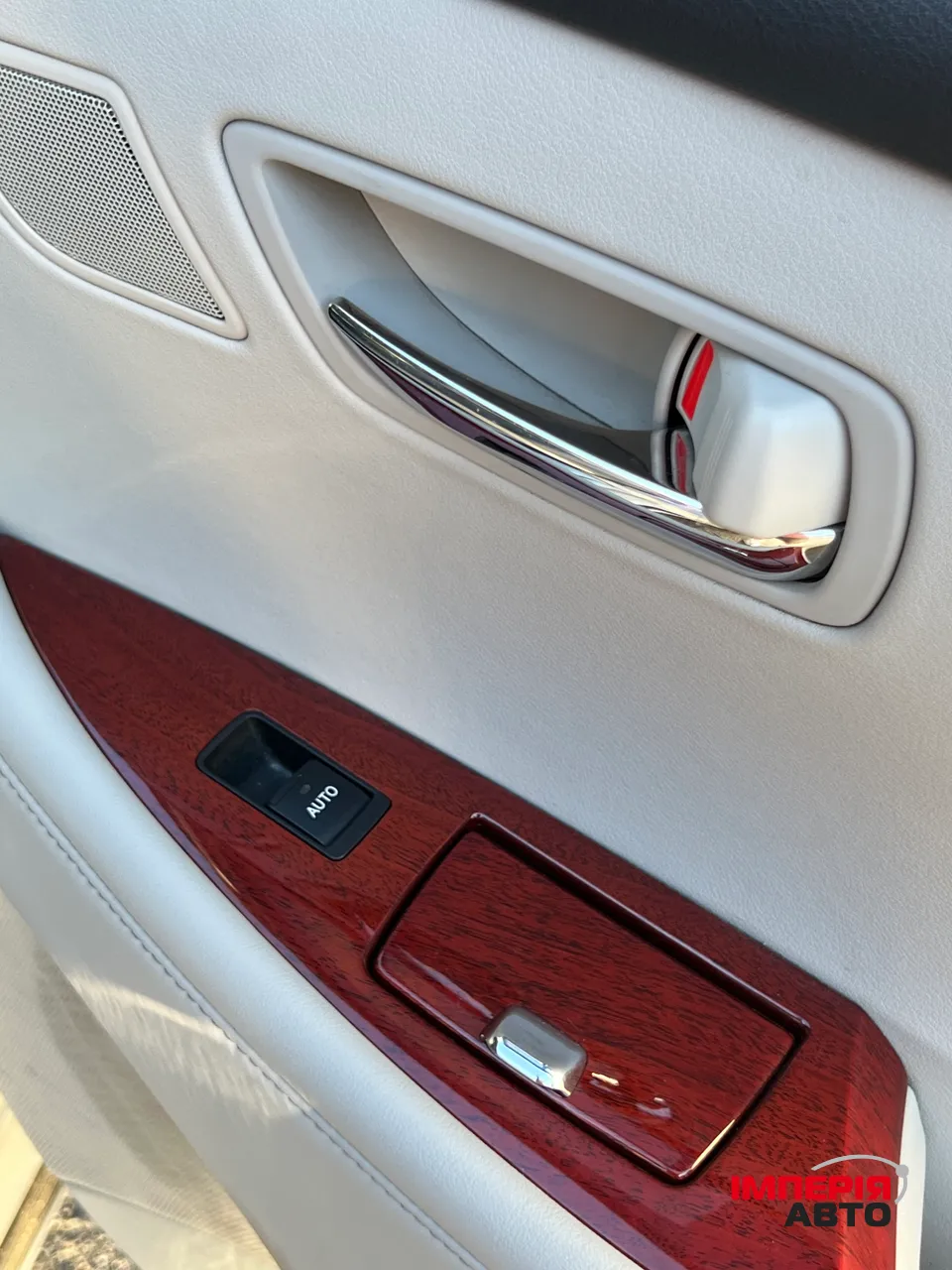 Lexus ES - фото 24