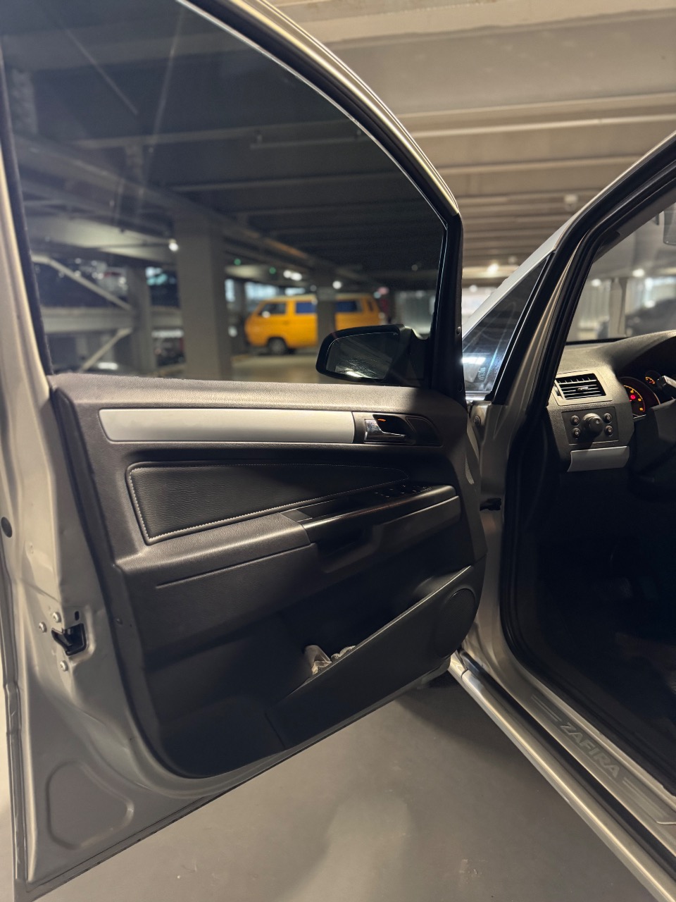 Opel Zafira - фото 4