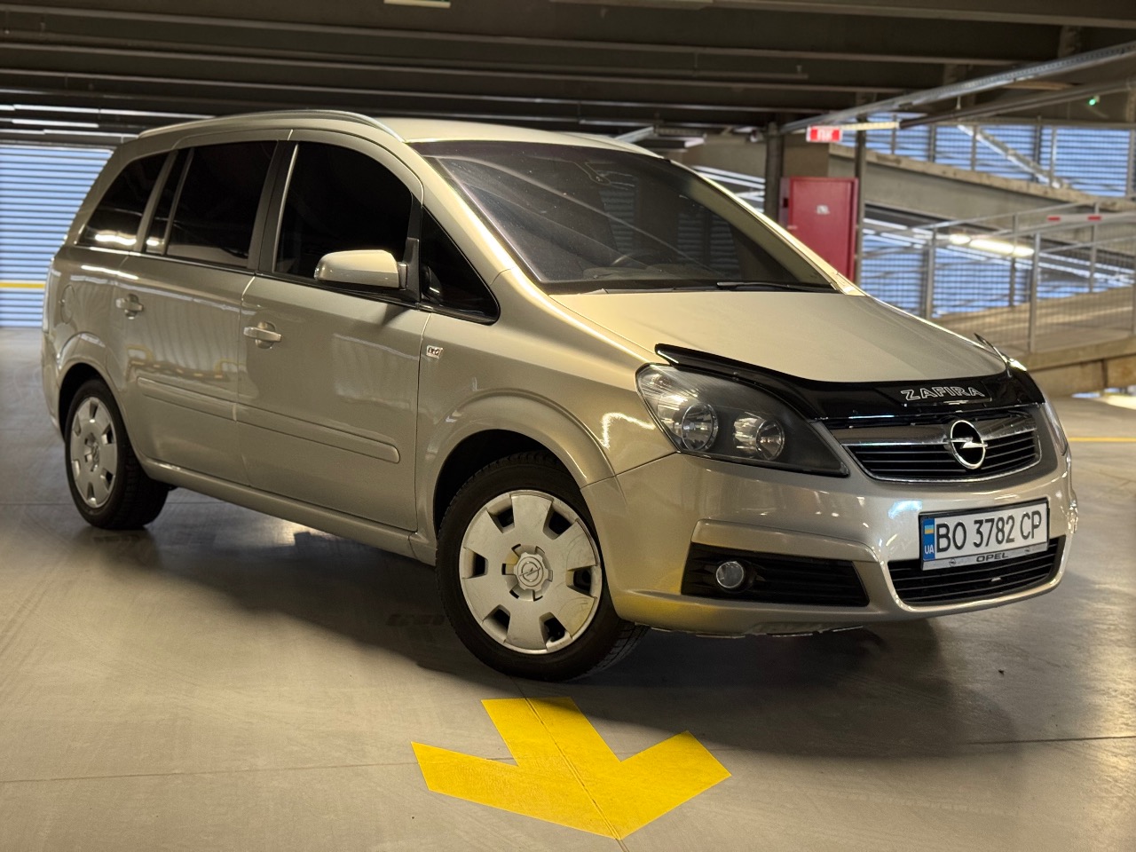 Opel Zafira - фото 1