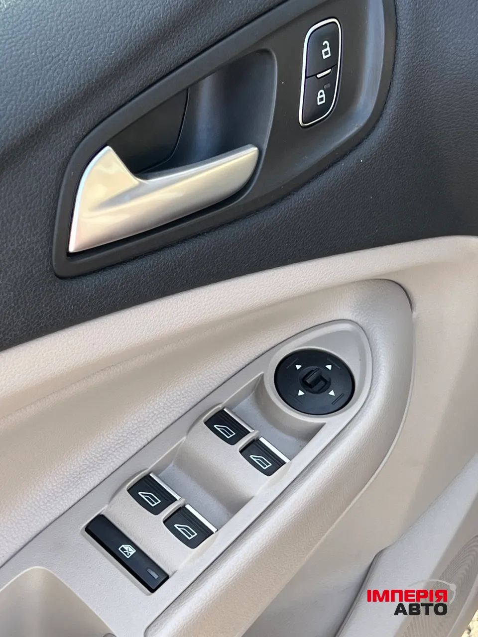 Ford Escape - фото 12