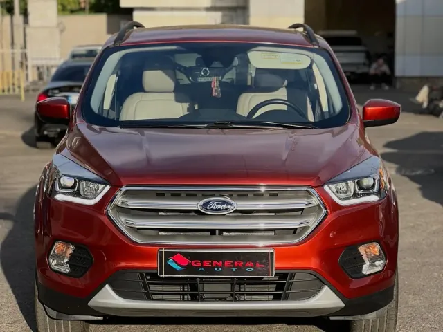 Ford Escape - фото 1