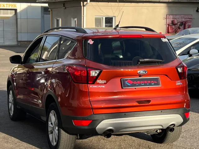 Ford Escape - фото 5