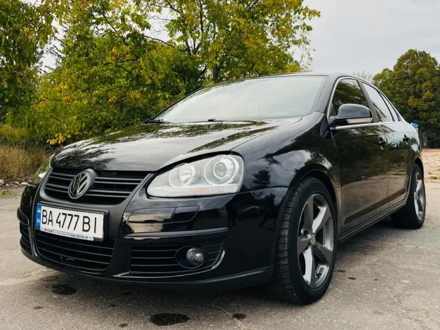 Volkswagen Jetta - фото 1