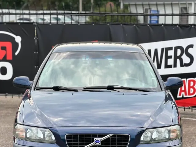 Volvo S60 - фото 3
