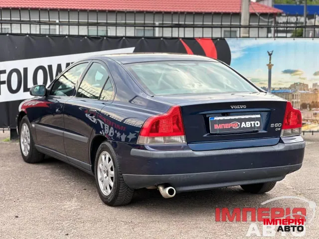 Volvo S60 - фото 5