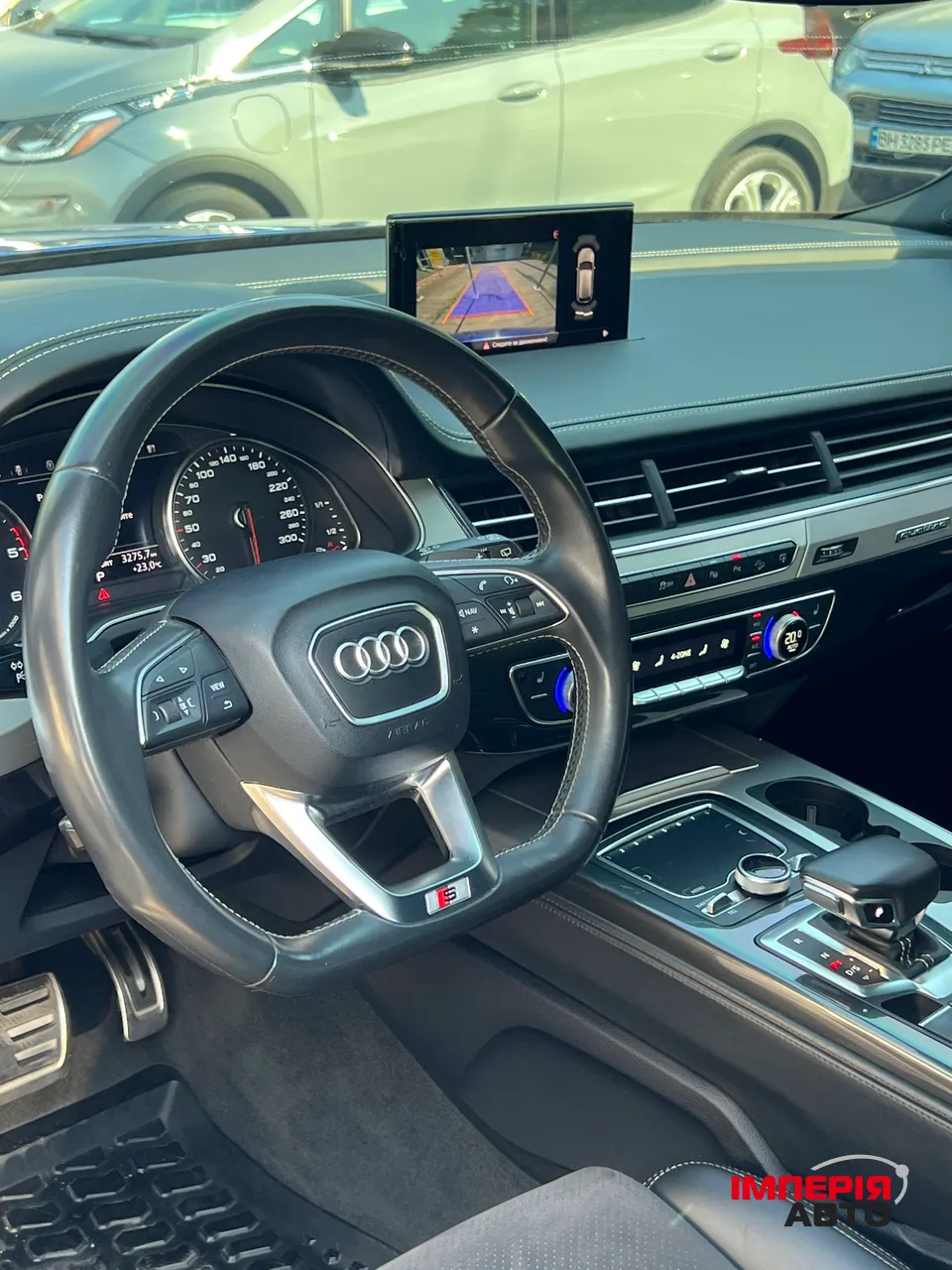 Audi Q7 - фото 24