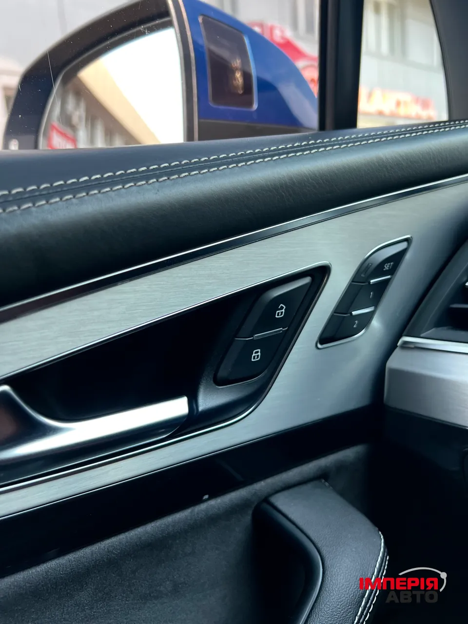 Audi Q7 - фото 19