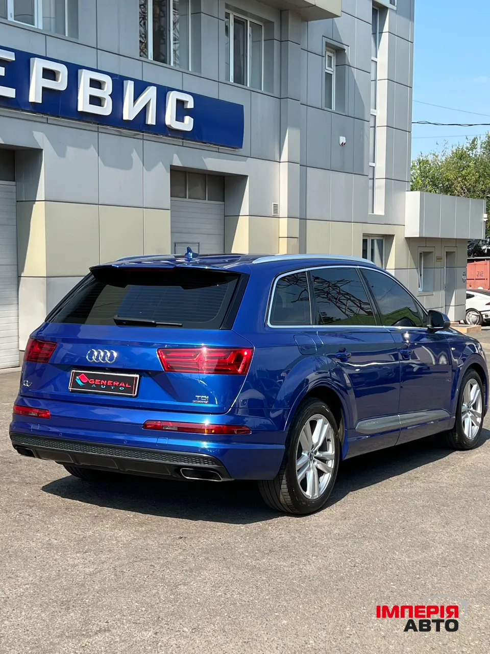 Audi Q7 - фото 14