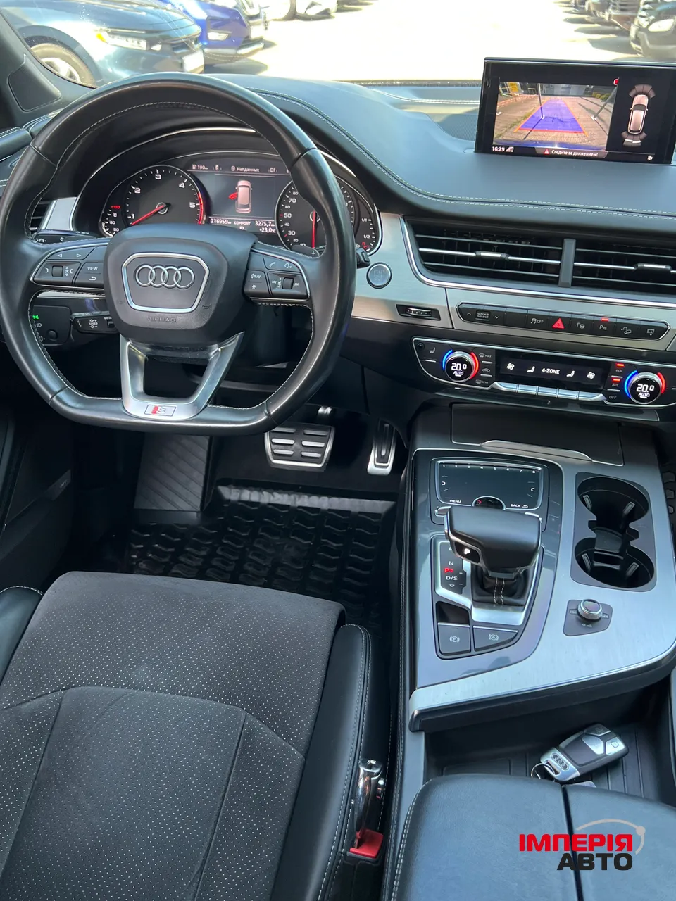 Audi Q7 - фото 29