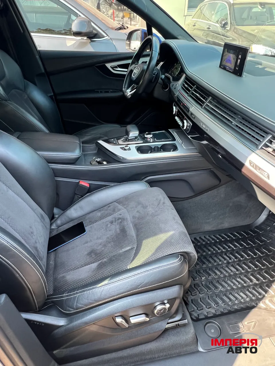 Audi Q7 - фото 31