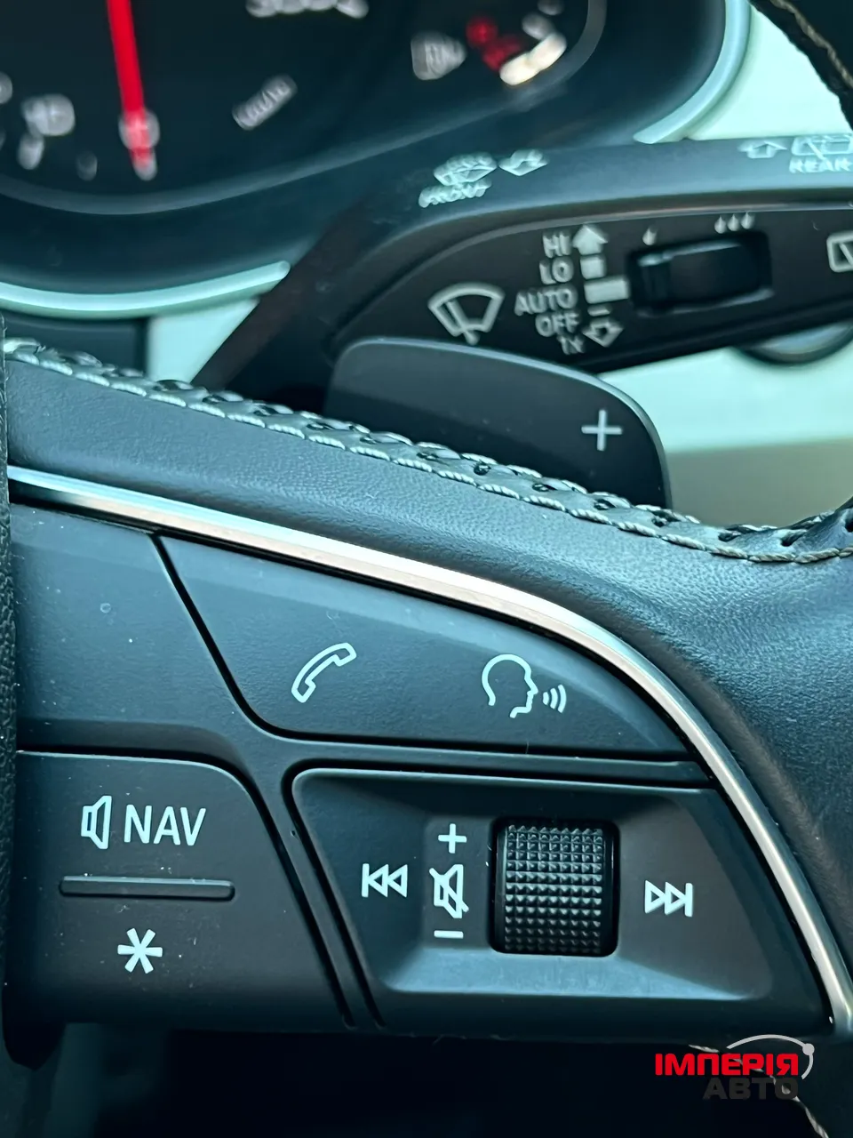 Audi Q7 - фото 18