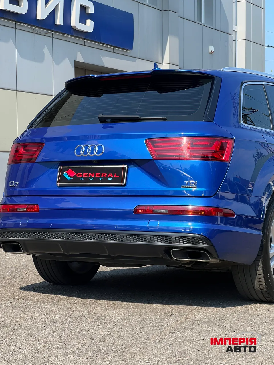 Audi Q7 - фото 8