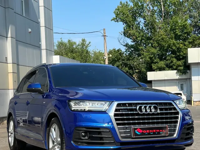 Audi Q7 - фото 2