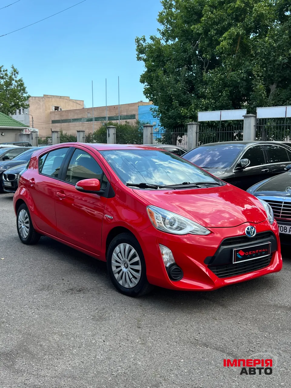 Toyota Prius c - фото 4