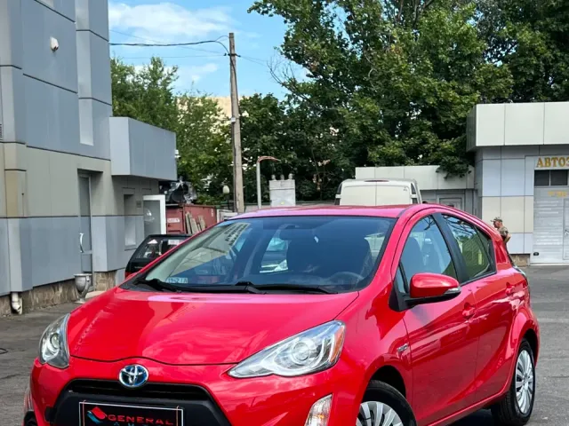Toyota Prius c - фото 5