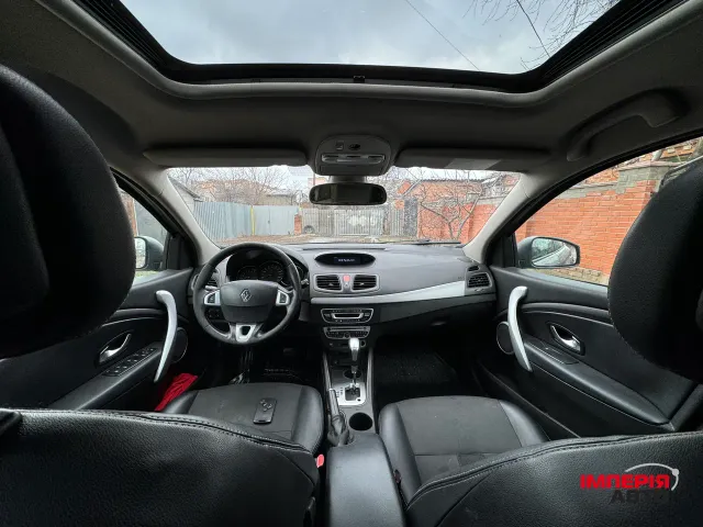 Renault Megane - фото 3