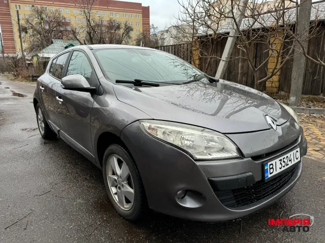 Renault Megane - фото 1
